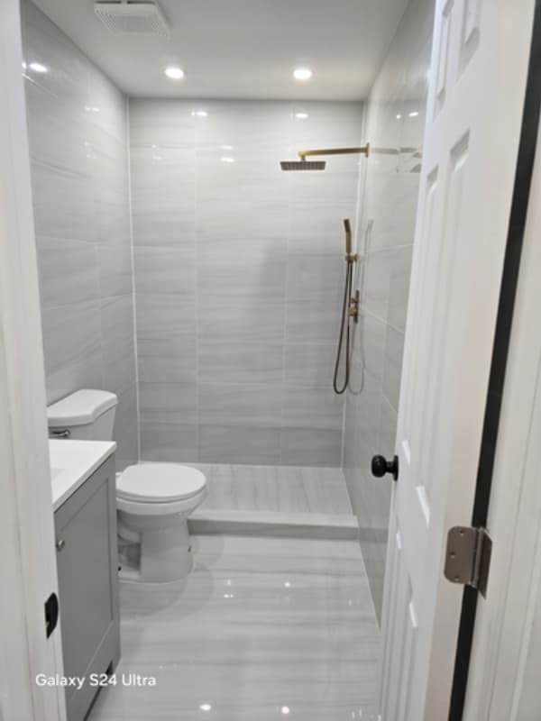 Building Photo - 2174 NE 170th St