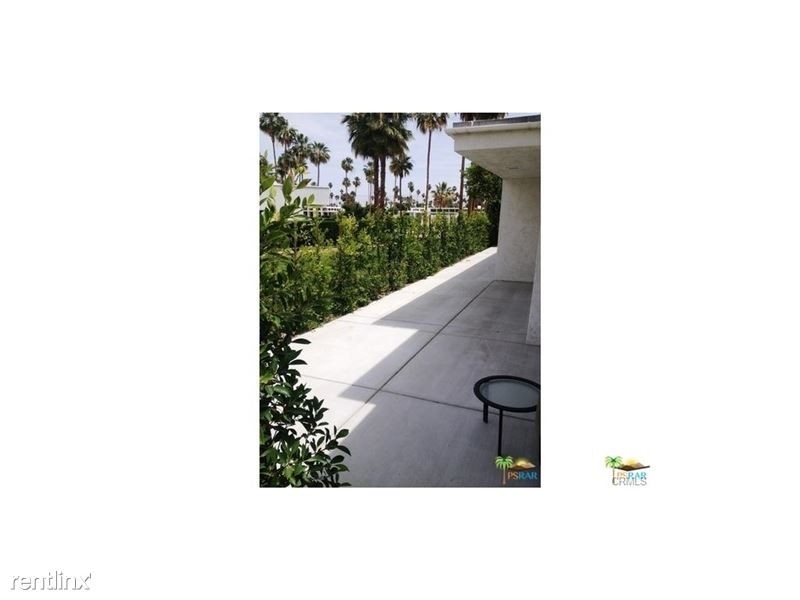 Building Photo - 940 E Murray Canyon Dr