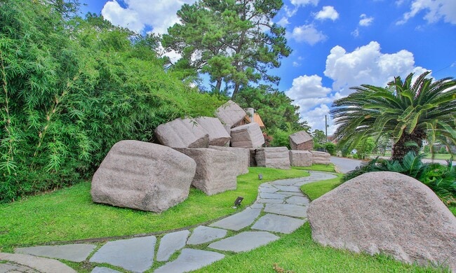 Community Grounds - SunBlossom Woodlake
