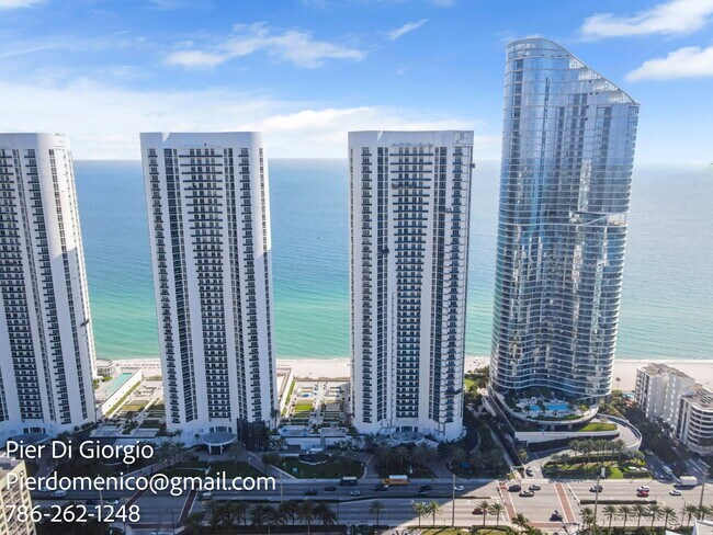 Foto del edificio - 100 Bayview Dr