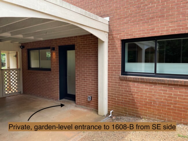Building Photo - 1608 Grove Rd