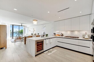 Building Photo - 1116 N Ocean Blvd