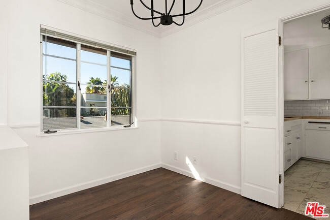 Building Photo - 9220 Beverly Blvd