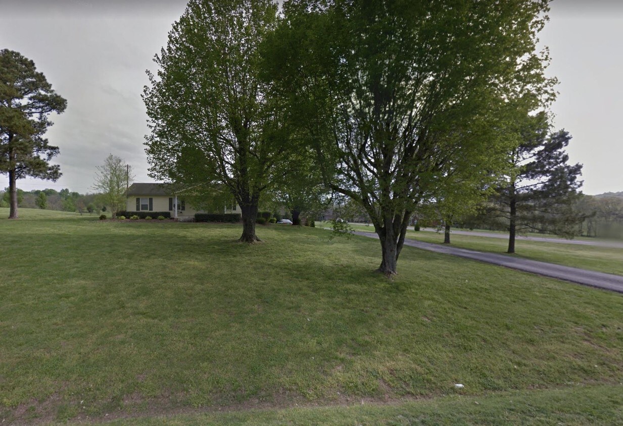 Building Photo - 986 Tom Osborne Rd