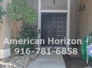 Building Photo - 9398 Blue Oak Dr