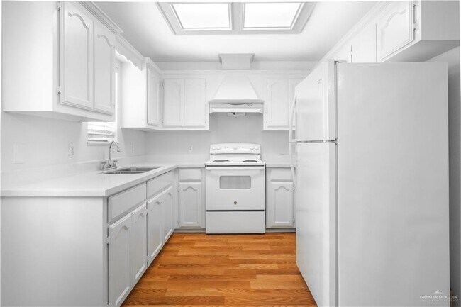Foto del edificio - 7105 N 8th St