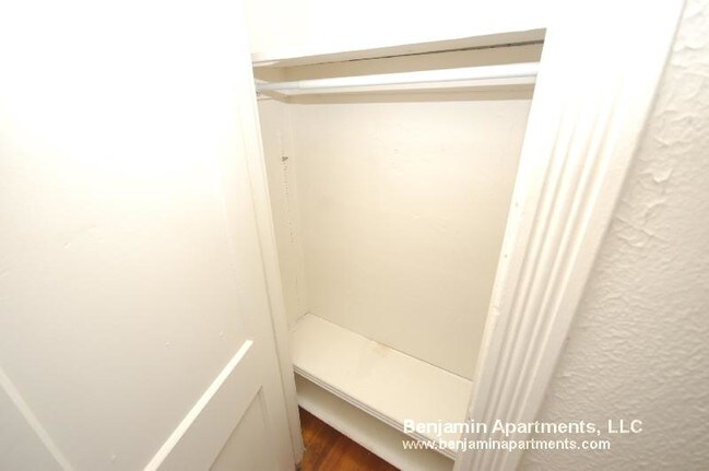 Building Photo - 8 Vinal St