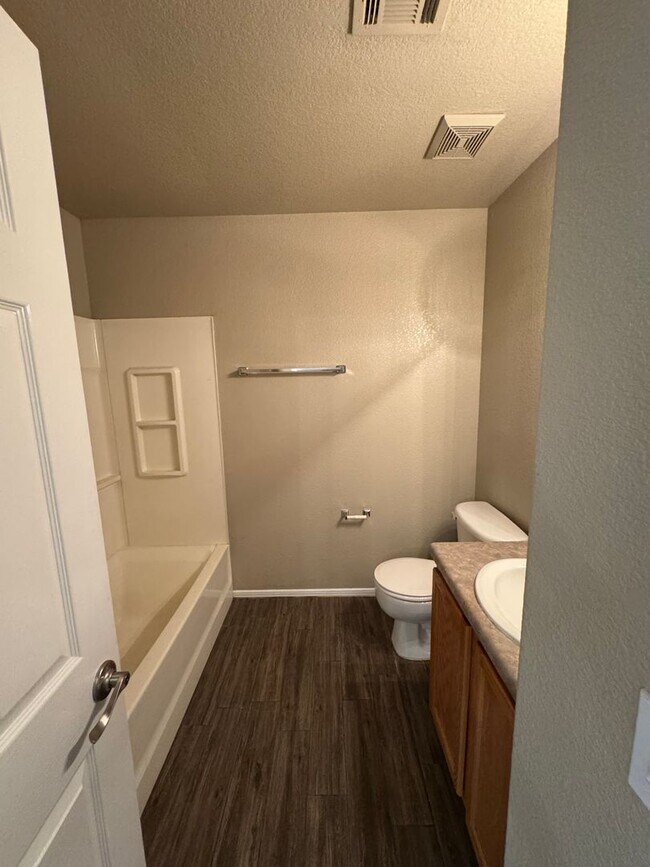 Foto del edificio - 5727 Pecan Ln