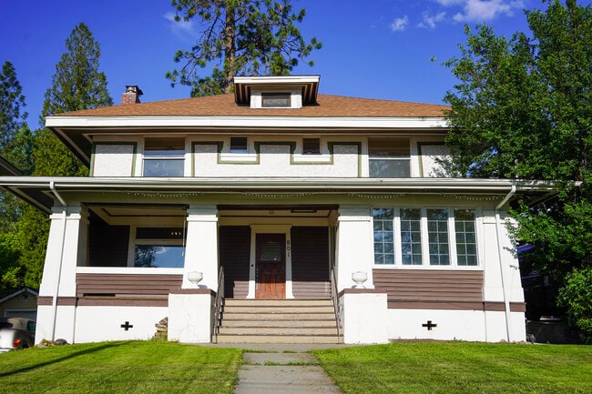 Building Photo - 801 S Lincoln St
