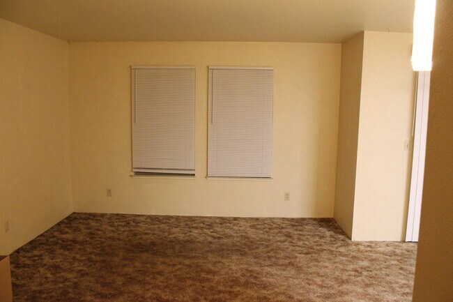 Foto del edificio - 122 E Swift St