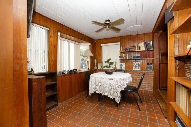 1660 Rosetine Street - Dining Area - 1660 Rosetine St