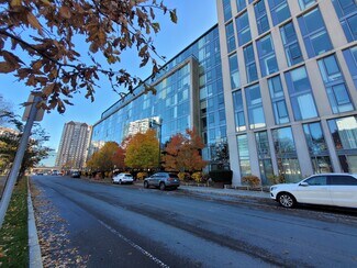 Building Photo - 2 Earhart St