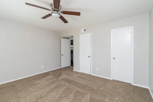 Building Photo - 1807 Rosewood Ln