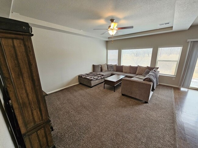 Foto del edificio - 3 Bed 3 bath house in Cumberland Green!