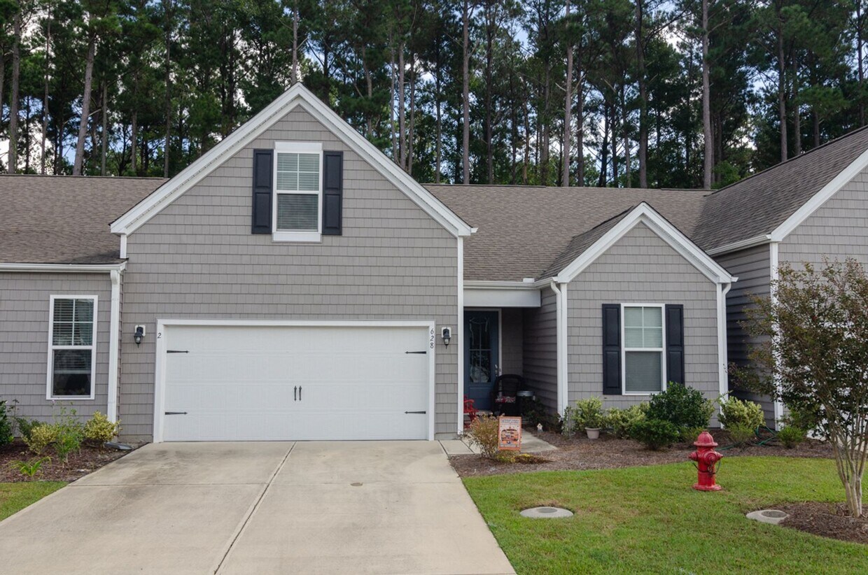 Foto principal - 628 Cambeck Drive #2