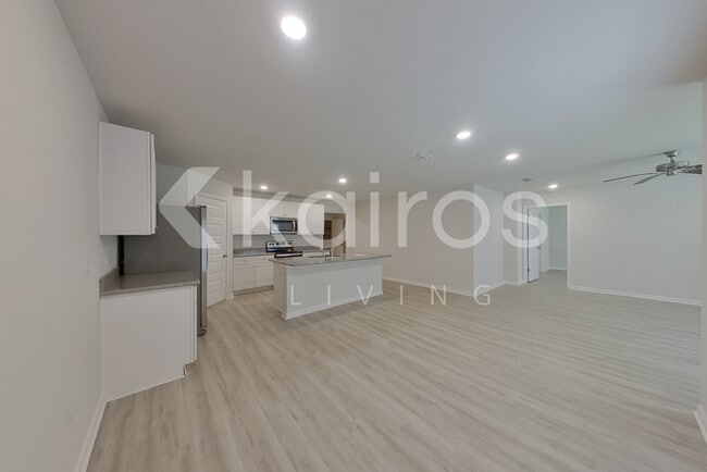 Building Photo - 134 Metalmark Dr