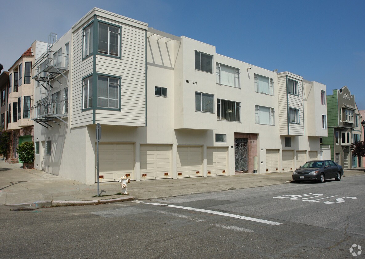 Building Photo - 1895 8th Ave