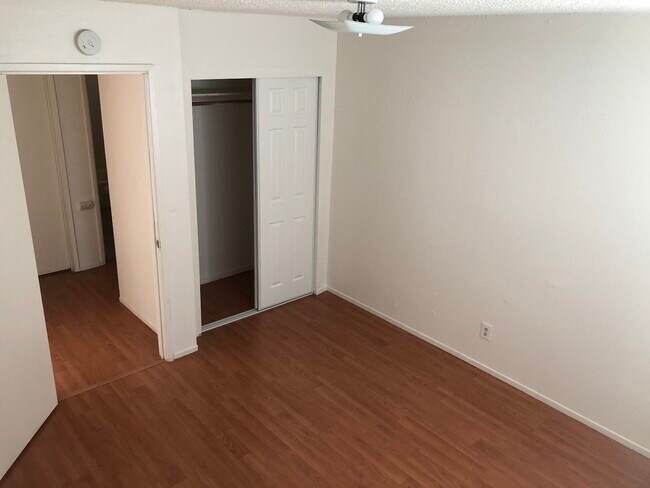 Building Photo - 2104 rosamond ave shasta lake apt 2