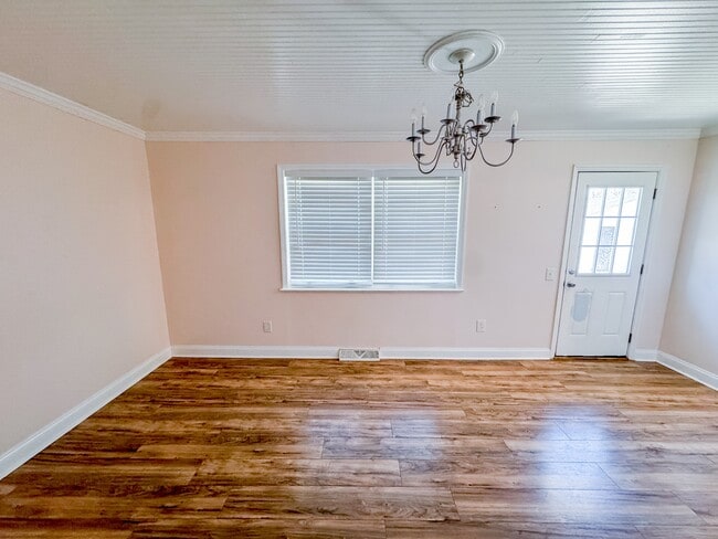 Photo - 13 Owens Rd House