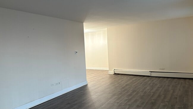 Foto del edificio - 9001 Golf Rd