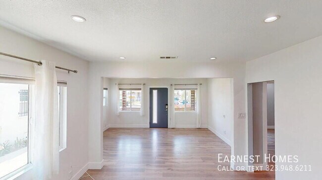 Foto del edificio - 2918 S Norton Ave