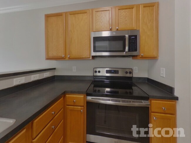 Building Photo - 369 Drooping Leaf Rd