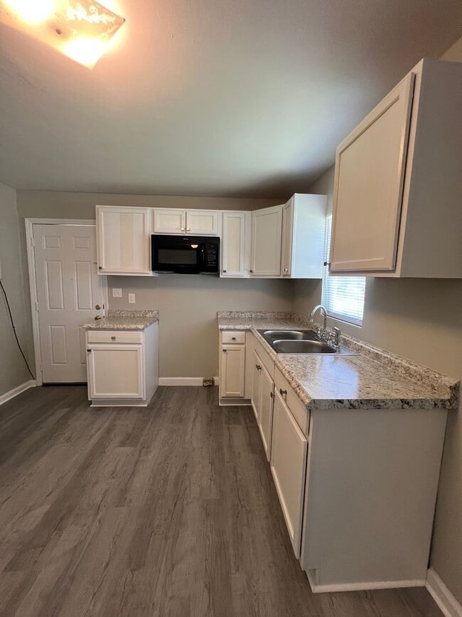 Building Photo - 3 Bedroom Home in Gastonia!!