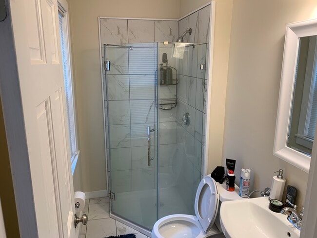 Foto del edificio - 1081 Broadway