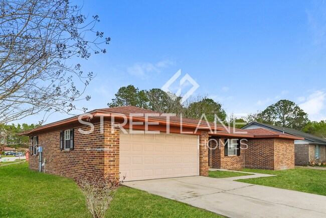 Building Photo - NOW OFFERING HALF OFF FIRST FULL MONTH!