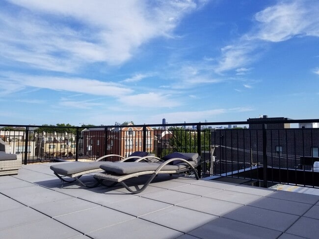 Foto del edificio - New Micro Studio in Lincoln Park