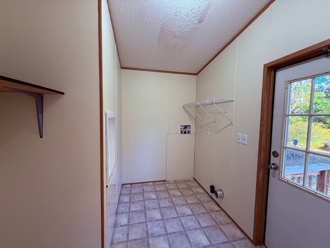 Foto del edificio - 3 Bedroom, 2 Bath Home