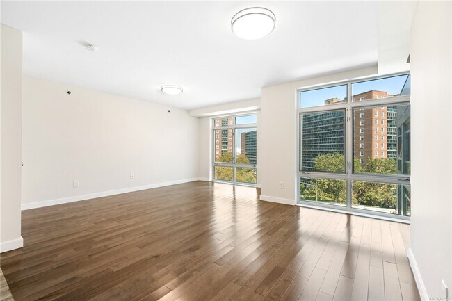 Building Photo - 97-45 63rd Dr