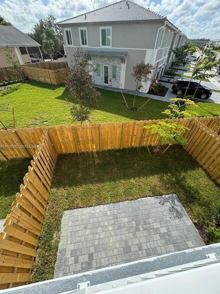 Foto del edificio - 724 SE 13th St Cir