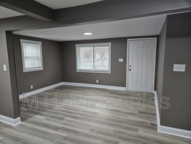 Foto del edificio - 6521 Rumple Rd