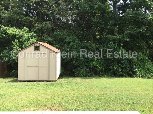 Building Photo - 7304 Ravanna Dr