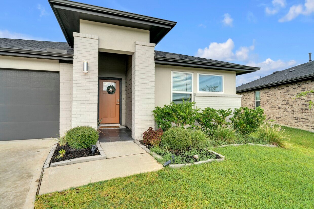 Foto principal - 3903 Yonkers Valley Ln