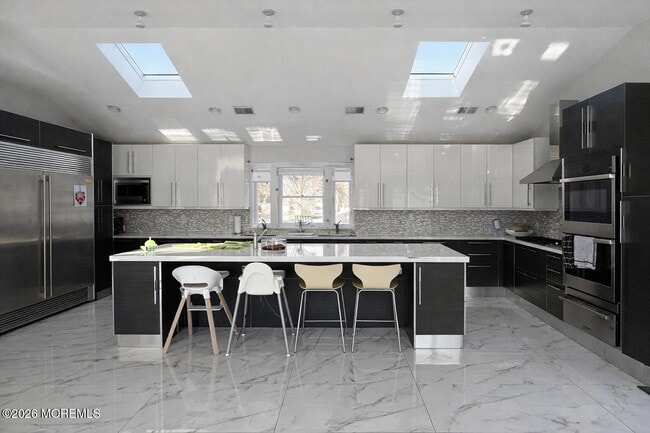 Foto del edificio - 11 Woodland Dr