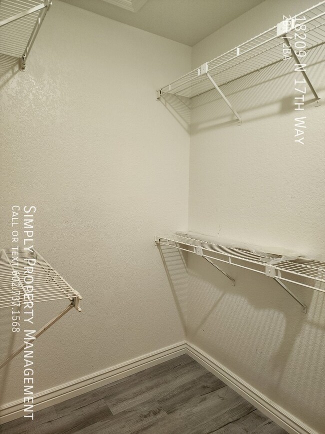 Foto del edificio - 18209 N 17th Way