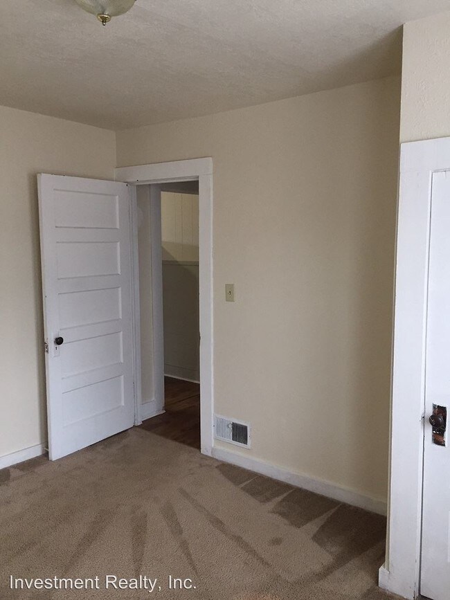 Building Photo - 2 br, 1 bath House - 114 S Elm St