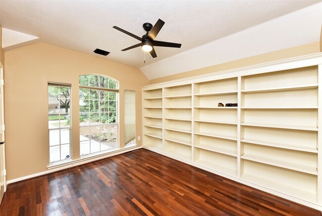 Building Photo - 7602 Melody Cir