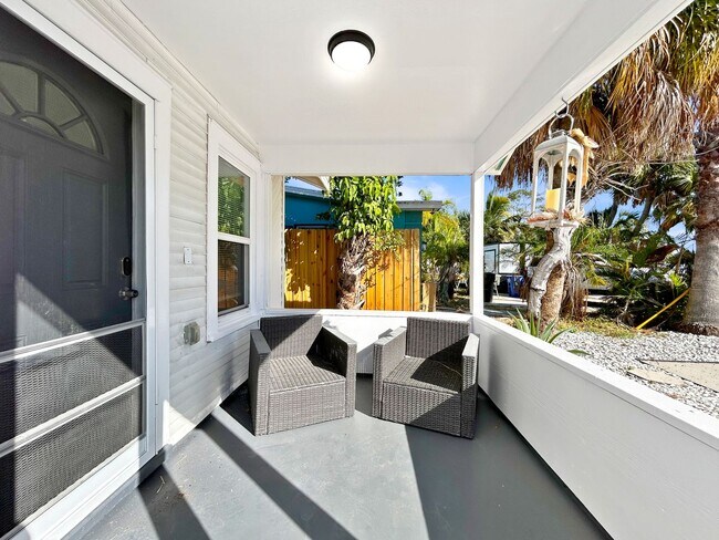 Building Photo - 56 44th Ave