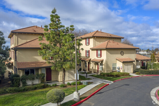 Building Photo - Tuscana Townhomes