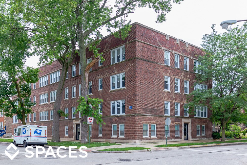 Building Photo - 5348 N Wolcott Ave