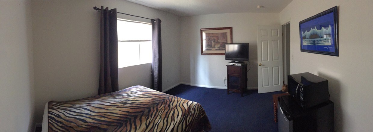 Foto principal - 10286 Beverly St