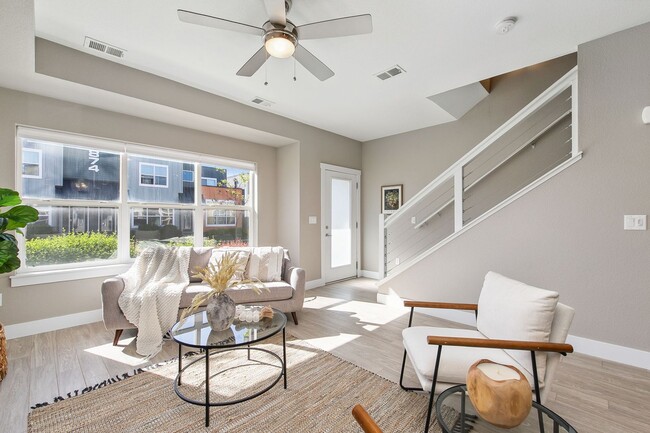 Foto del edificio - Old Town North Townhome