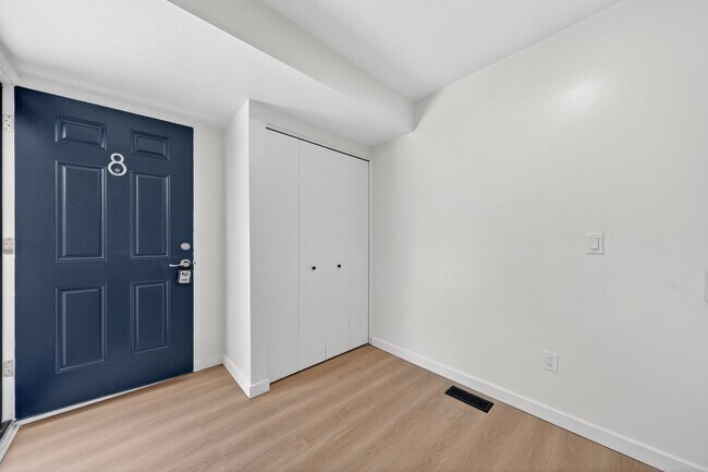 Foto del edificio - 48770 Shelby Rd