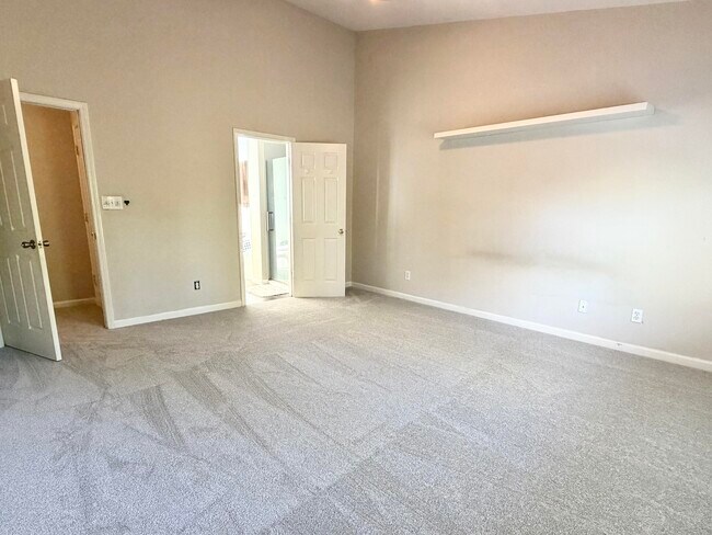 Foto del edificio - 520 Skyview Ln