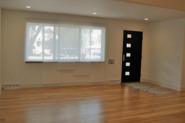 Foto del edificio - 5460 Bryant St