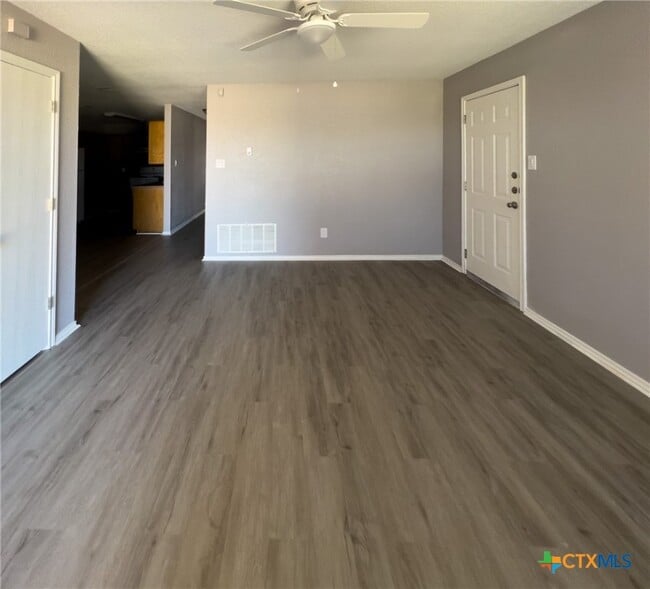 Foto del edificio - 2804 Alma Dr