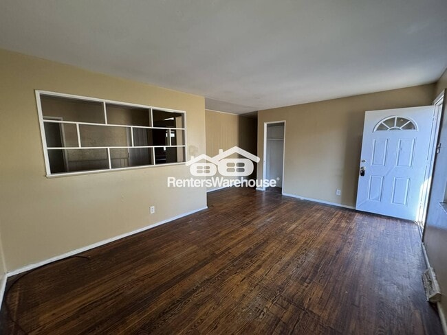 Building Photo - 10137 Cavalier Ct